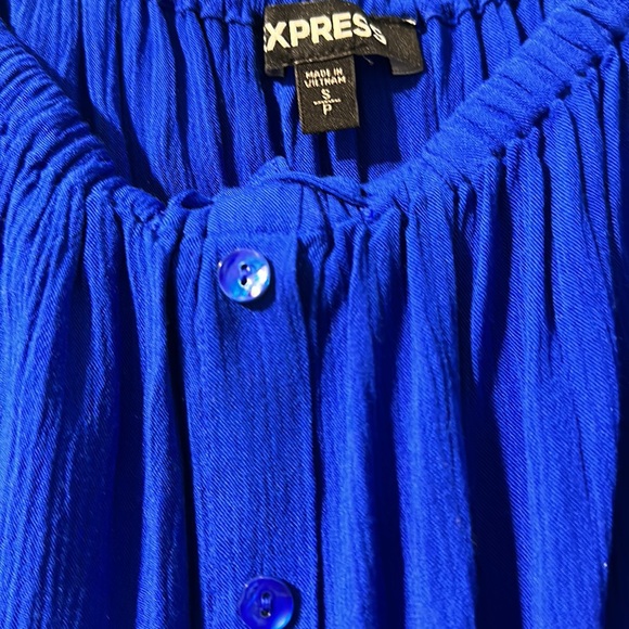 Blue blouse can be worn off shoulders - Picture 4 of 4